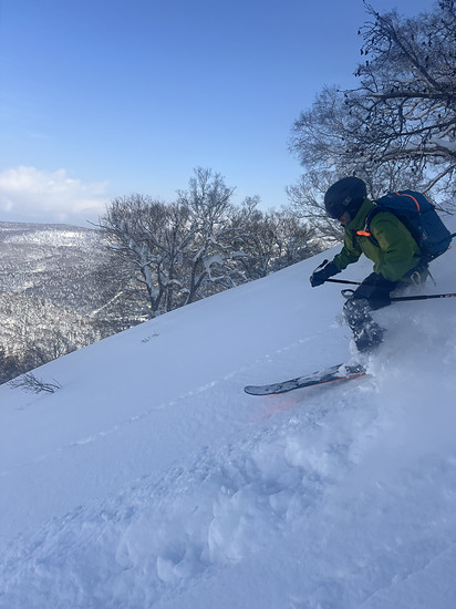 Kiroro 1107m &amp; 992m Peaks zum dritten Mal, weil der Powder so geil war. 4x rauf und runter